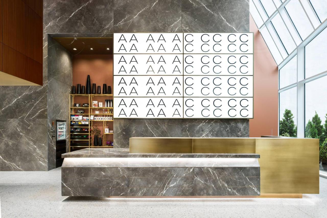 Ac Hotel By Marriott New York Times Square Exteriör bild