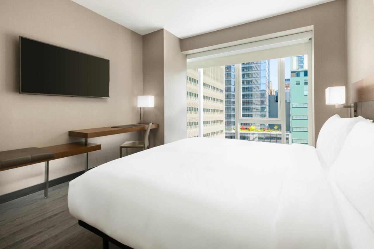 Ac Hotel By Marriott New York Times Square Exteriör bild