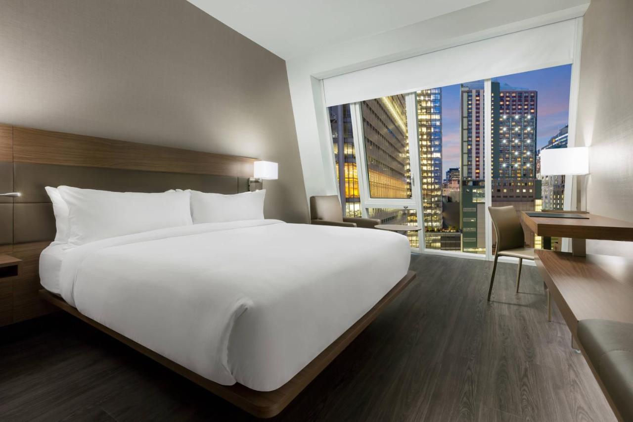 Ac Hotel By Marriott New York Times Square Exteriör bild
