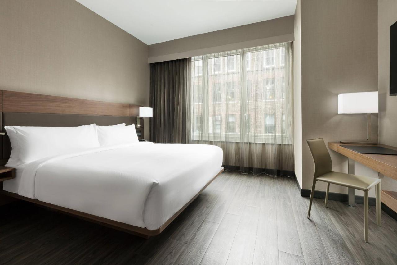 Ac Hotel By Marriott New York Times Square Exteriör bild