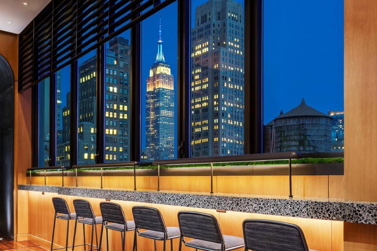 Ac Hotel By Marriott New York Times Square Exteriör bild